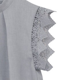 Green Parks ・ＥＬＥＮＣＡＲＥ　ＤＵＥ　リネンライクフリルブラウス