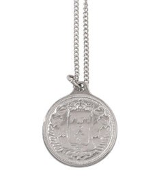 earth music&ecology 【ステンレス】コインモチーフ３連ネックレス