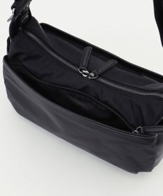 Y'SACCS 【ムック本掲載】【ナイロンタフタ×リサイクルレザー】デイリーショルダー　Sサイズ