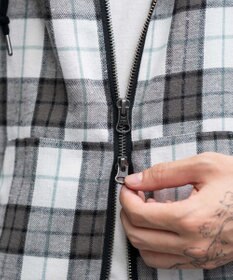 WEGO 【ユニセックス着用ITEM/MLサイズ展開】チェックグラフィックZIPパーカー（LS）