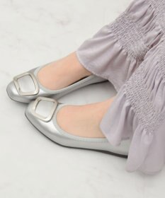 Bridget Birkin 【Bridget Birkin】バックルアクセントレインパンプス