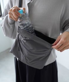 F/ACSION HAKU サコッシュバッグ