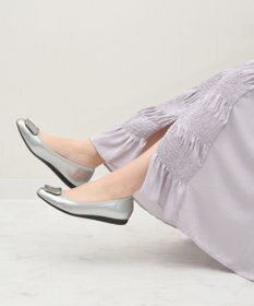 Bridget Birkin 【Bridget Birkin】バックルアクセントレインパンプス