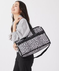 LeSportsac DELUXE MED WEEKENDER/ニュートラルレオパード