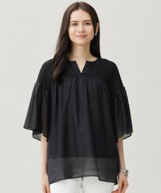 自由区 【洗える】シルクコットンローンスモッキング刺繍 ブラウス