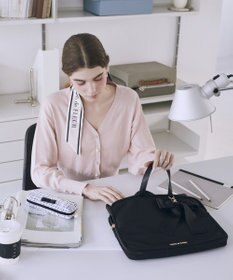 Maison de FLEUR リボンチャーム付きPCケース