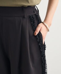 Green Parks ・ｓｗｉｎｇ　ｂｙ　サイドフリルワイドパンツ