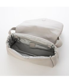 UNBILLION カカトゥ kakatoo / パテッドロールバッグ