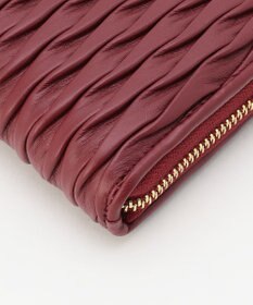 LA BAGAGERIE シープレザープリーツ加工ラウンドウォレット