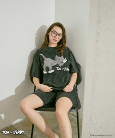 une nana cool トムとジェリー × une nana cool なめらかふわふわプルオーバー&ハーフパンツセット