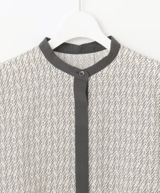 自由区 【セットアップ対応・洗える】モノグラムプリント ブラウス