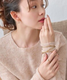 Phoebe ニュアンスラインワイドカフバングル ゴールド