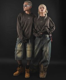 WEGO 【ユニセックス着用ITEM】MA55IVE　コールドダイスウィッチングロゴT（LS）