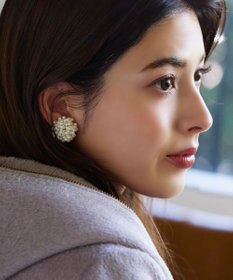 Tiaclasse ビジューパールフラワーピアス