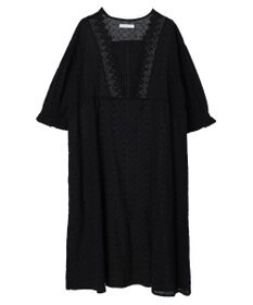 Green Parks Ｉ　胸元レース７分袖ワンピース