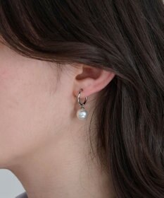 Phoebe 〈金属アレルギー対応〉バランスパールフープイヤリング　シルバー/ステンレス/大ぶり/存在感◎/主役級