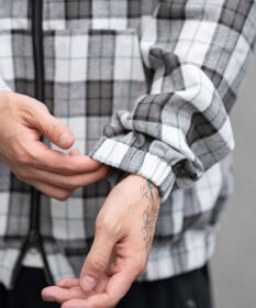 WEGO 【ユニセックス着用ITEM/MLサイズ展開】チェックグラフィックZIPパーカー（LS）