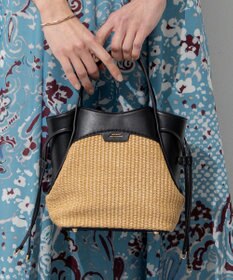 23区 【見上愛さん着用】ペーパーライクコンビ ショルダーバッグ (S) ブラック×ベージュ