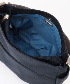 LA BAGAGERIE ポリエステルキャンバス　タックショルダー