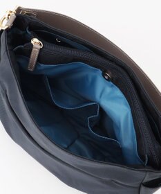 LA BAGAGERIE ポリエステルキャンバス　タックショルダー