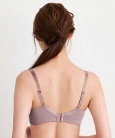 WACOAL 【小さく見せるブラ】 シンプル ブラジャー 着やせ効果 コンパクトにメイク バストの突出をおさえる 背中の段差を軽減 大きいサイズ レディース BRB452 /ワコール