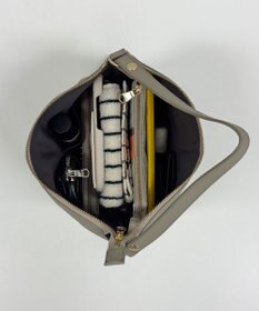 russet エンボスモノグラムショルダーバッグ(CE-1547)