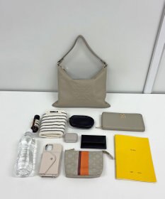 russet エンボスモノグラムショルダーバッグ(CE-1547)