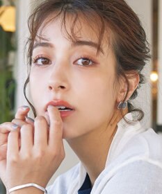 Tiaclasse カラースクエアピアス