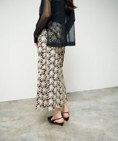 GRACE CONTINENTAL パームモチーフカーゴスカート