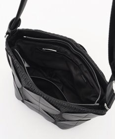 Y'SACCS サークルパッチショルダーバッグ