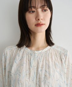 YECCA VECCA ラインフラワー柄ギャザーブラウス