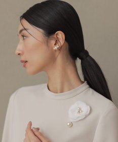 組曲 エアリーカメリアラペルピン