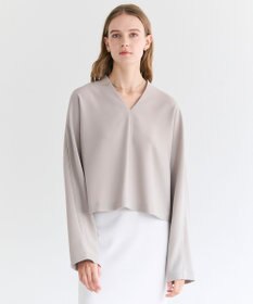 BEIGE， RUE / ドライタッチVネック配色ステッチブラウス