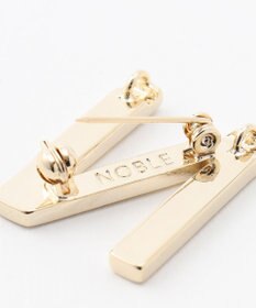 ICB イニシャルブローチトップ