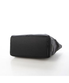 LA BAGAGERIE フロントポケット　スクエアナイロントート