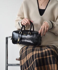 INTER-CHAUSSURES 【CHRISTIAN VILLA】レザーハンドルハンドバッグ