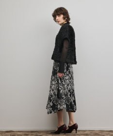 GRACE CONTINENTAL ラメフェザーベスト