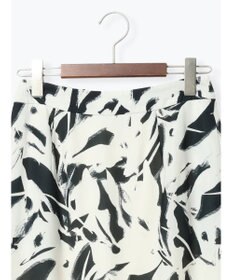 Te chichi 【2026年3月InRed掲載波瑠さん着用】ペイントパターンナロースカート