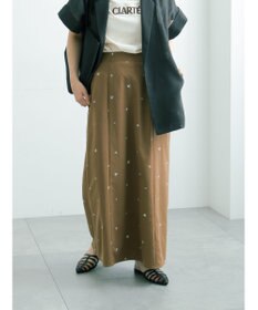 Te chichi 小花柄刺繍台形スカート