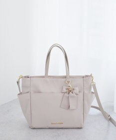 Maison de FLEUR 撥水加工リボンチャームマルチポケットトートS