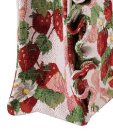 Maison de FLEUR いちごゴブランフロントフリルバッグ
