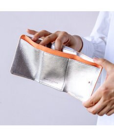 tsumori chisato CARRY キラネコフラワー 3つ折り財布 ミニ財布