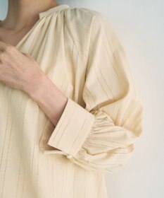 UNFILO ストライプレース ギャザーブラウス