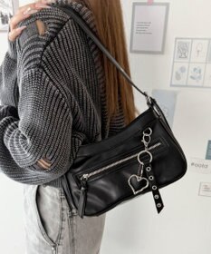 WEGO チャーム付きハトメベルトバッグ