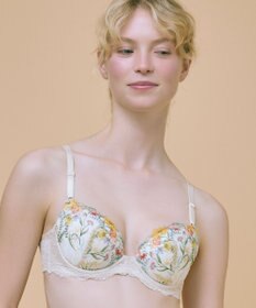 une nana cool バックスタイルまでかわいい Steppe Flower ワイヤーブラ