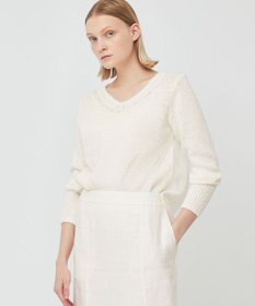 BEIGE， BAMBOO / Vネックニット