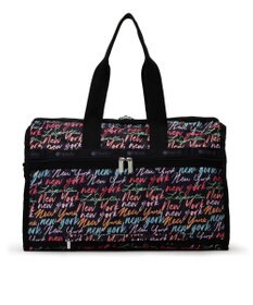 LeSportsac DELUXE MED WEEKENDER/NYCスクリプトブラック