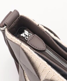 Y'SACCS サークルパッチショルダーバッグ