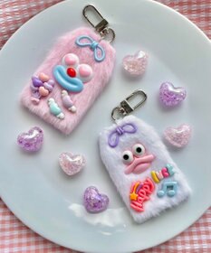 WEGO ミニラッキーチャームモンスターぬいぐるみキーホルダー