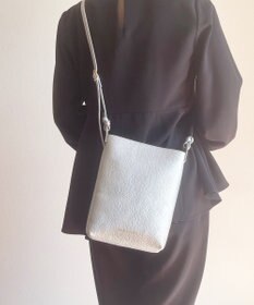 Hekhèr Le Style de Vie 新素材・新色追加【日本製】シュリンクレザー ショルダーバッグ シルバー